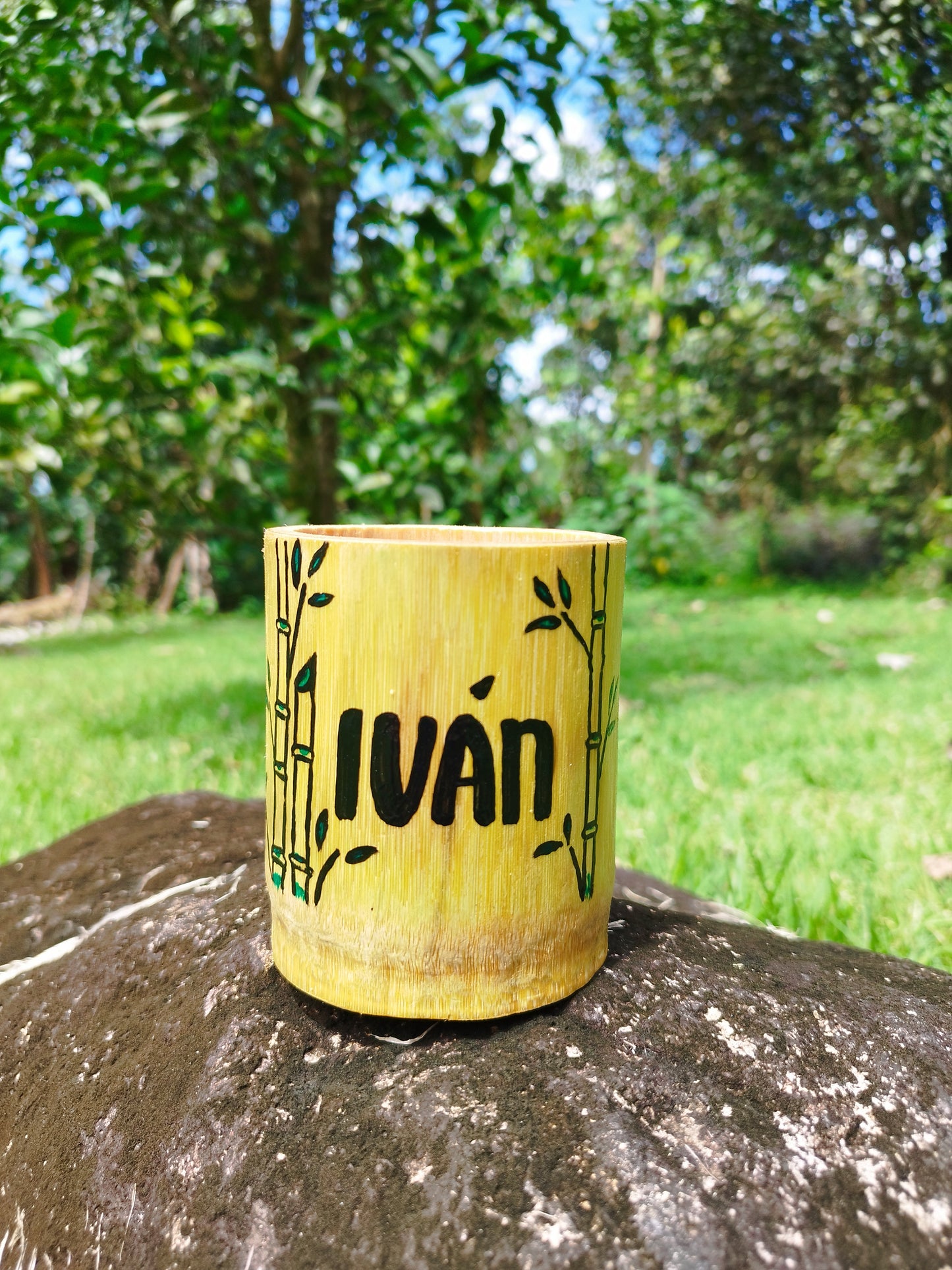 Taza de Bambú Ecológica Personalizada – Artesanía Única y Elegante